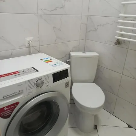 неподалік вокзалу Apartment *