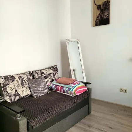 неподалік вокзалу Apartment *
