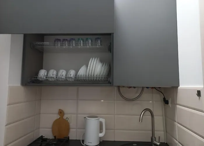 неподалік вокзалу *