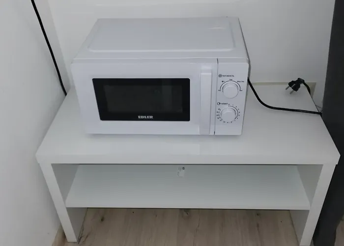 неподалік вокзалу Lviv